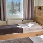 公寓 Apartament, Koniczynka 卡尔帕奇