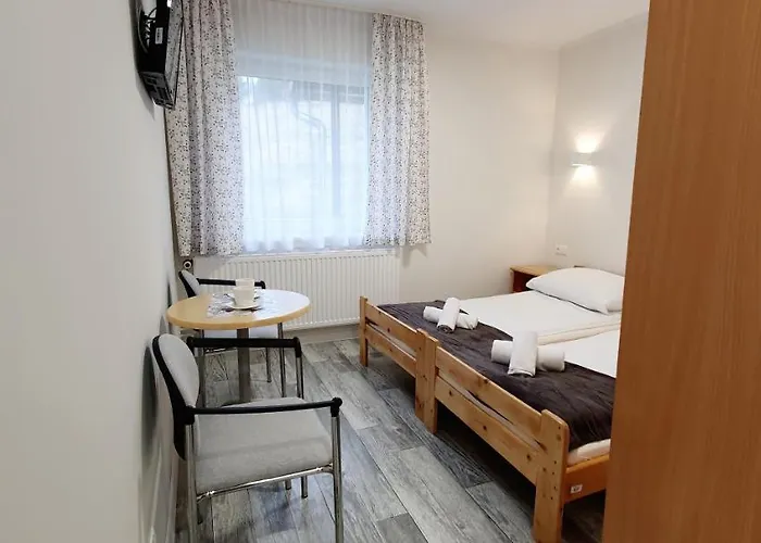 Apartament, Koniczynka Apartman *